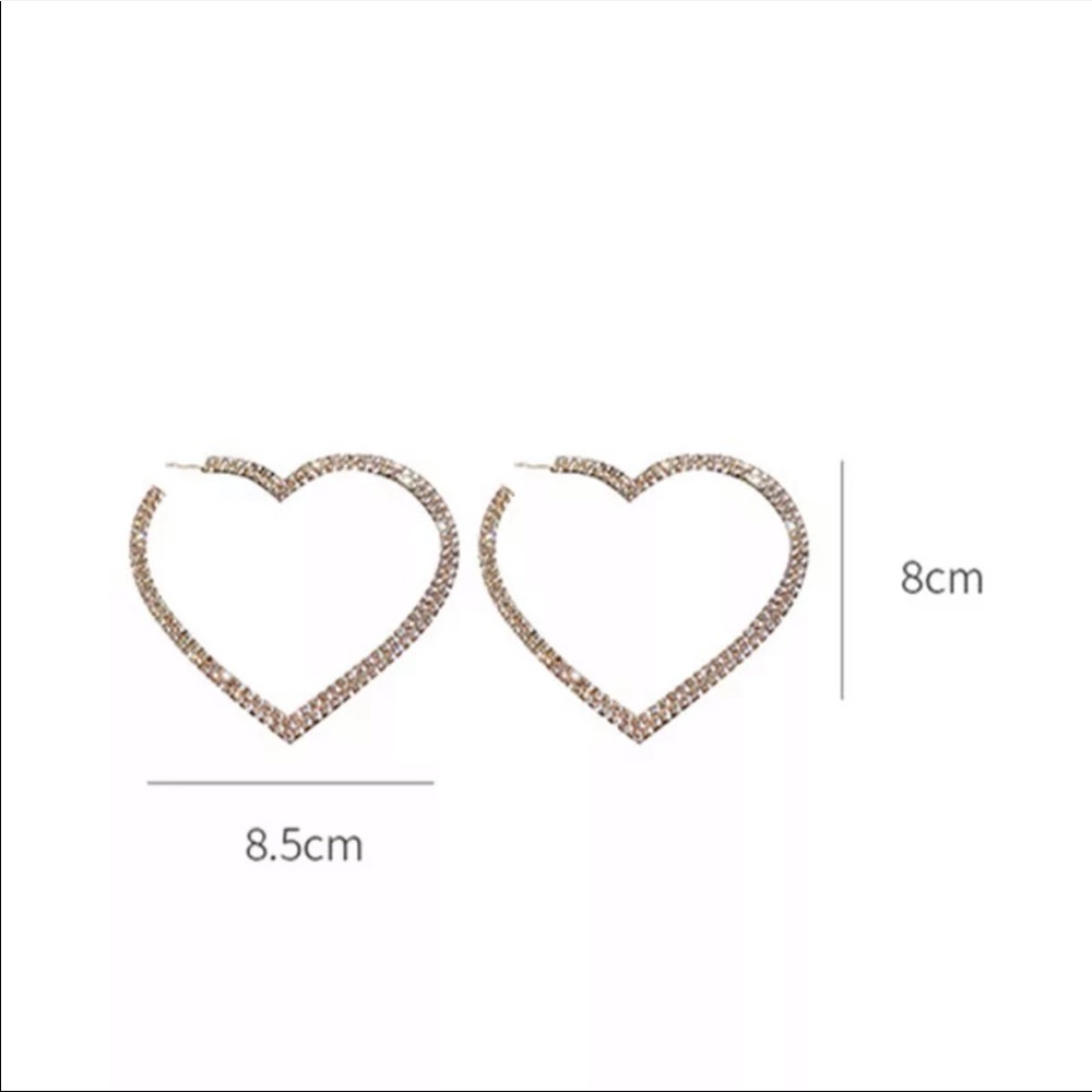 Big Heart Crystal Hoop earrings - Picture 3 of 3